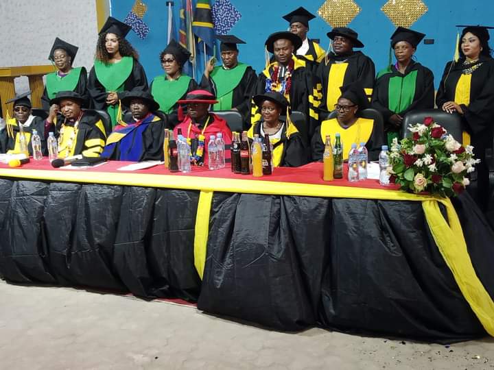 PICHA YA WAHADHIRI NA WAHITMU KITUO CHA KINONDONI