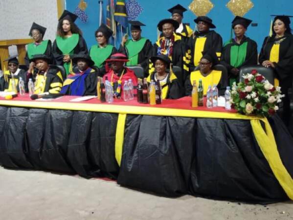 PICHA YA WAHADHIRI NA WAHITMU KITUO CHA KINONDONI